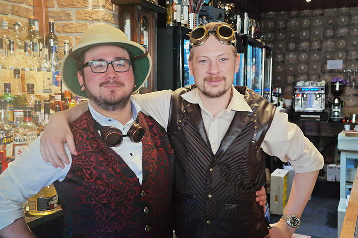 Steampunk-bar-restaurang